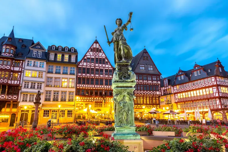 Frankfurt in the evening light — Römerberg